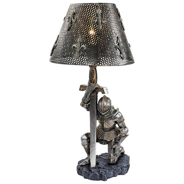 Design Toscano At Battle's End Sculptural Lamp CL3659